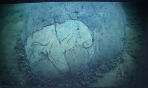 Nuke Pro A 10000 Year Old Stonehenge Discovered In Lake Michigan