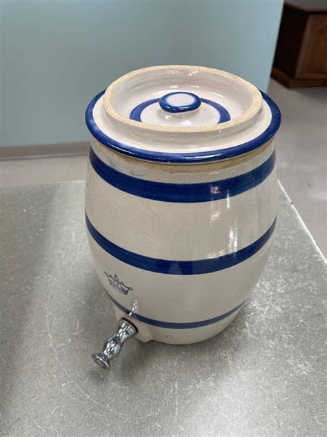 VINTAGE ROBINSON RANSBOTTOM 2 GALLON STONEWARE WATER COOLER WITH LID