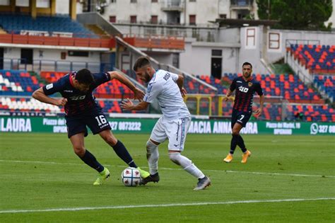 Cosenza Cittadella All Intervallo Sbandamento Iniziale Poi