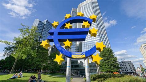 Devisen Ezb Setzt Eurokurs Unter Parit T Zum Us Dollar Manager