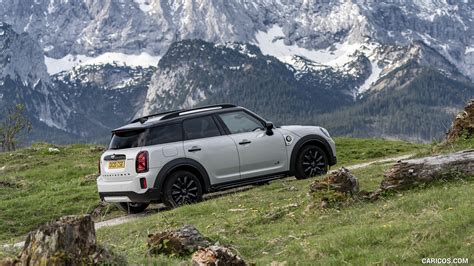 2021 MINI Countryman SE ALL4 Plug-In Hybrid - Side | Caricos