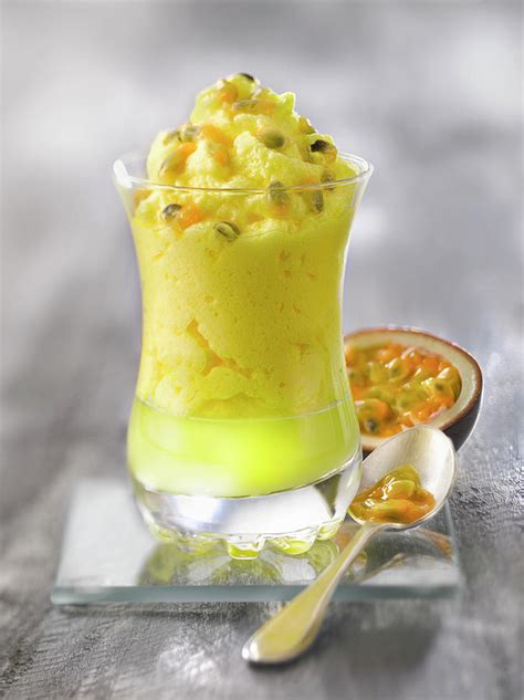 Verrine De Gelee De Camomille Et Mousse Passion Camomile Jelly And Passion Fruit Dessert