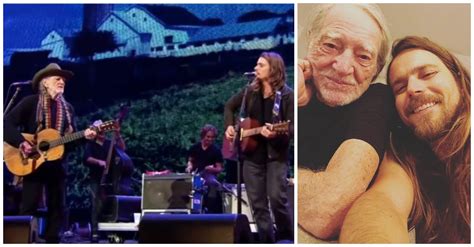 Willie Nelson And His Son Perform Pearl Jam's 'Just Breathe' Together