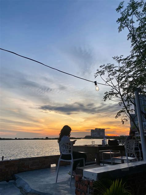 best sunset view cafe in Melaka 🌅 | Galeri disiarkan oleh 𓆩♡𓆪 | Lemon8