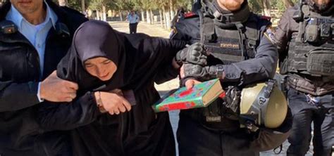 Israeli Police Arrest Young Turkish Woman At Jerusalems Al Aqsa