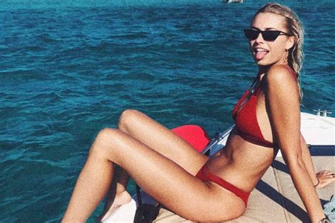 Lena Gercke Postet Sexy Bikini Bild Und L St Mit Zwei Worten Einen