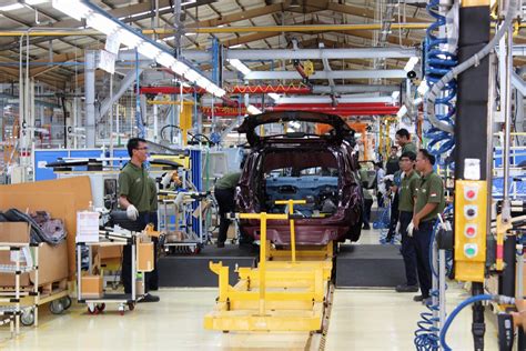 Tahun Ke Depan Industri Otomotif Indonesia Kalahkan Thailand