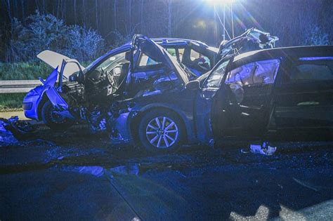 Unfall Mit Fahrerflucht Auf A Mehrere Verletzte Autobahn