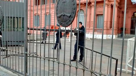 Dos jóvenes fueron detenidos cuando intentaban ingresar a Casa Rosada