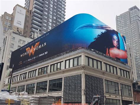 China Naked Eye D Large Led Screen Outdoor Led Display Manufacturers