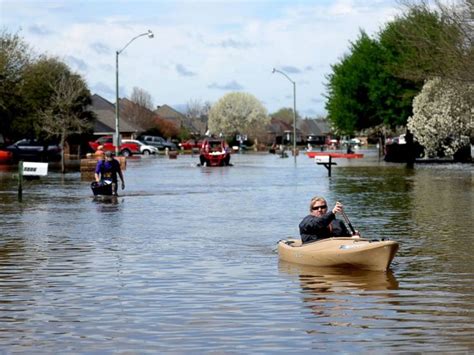 Devastating Flooding Turns Louisiana Roads Into Rivers | Louisiana ...