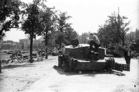 Destroyed M Zr Nyi Ii Assault Gun Hungarian Forces Gallery