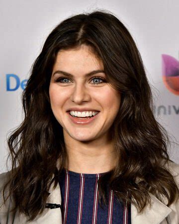 Alexandra Daddario Wiki, Height,Biography, Weight, Age, Affair, Family ...