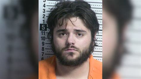 Naked Las Cruces Man Arrested After Ripping Light Fixture Off Home S