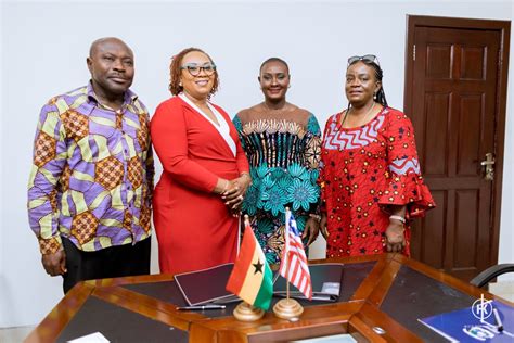 Le Ghana Et Le Liberia Signent Un Protocole D Accord Mou Pour La