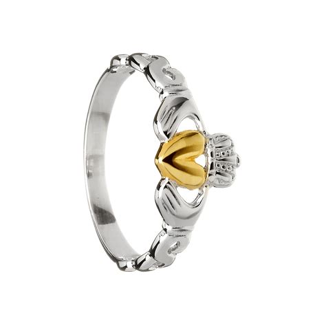 Sterling silver Claddagh design ring with Celtic design shoulders