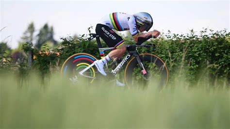 Evenepoel Doet Goede Zaken Met Tijdritzege Tour Pogacar Loopt Uit Op