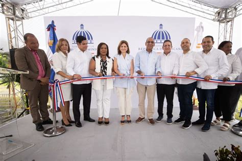 Raquel Peña inaugura obras en Monseñor Nouel y Espaillat para mejorar