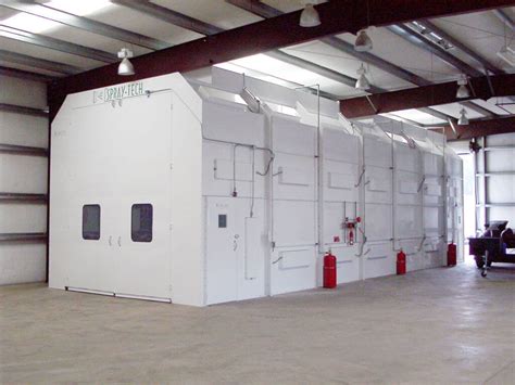 Full Downdraft Truck Paint Booth Spray Tech