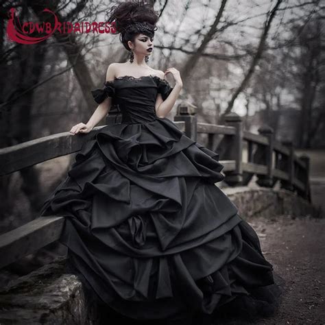 Plus Size Vintage Black Gothic Wedding Dresses 2017 Pleat Taffeta Off