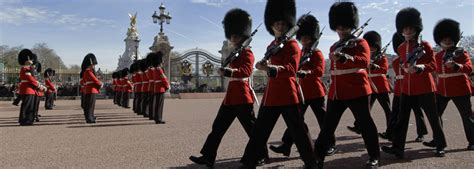 Il Cambio Della Guardia A Buckingham Palace Domani Dove Andiamo