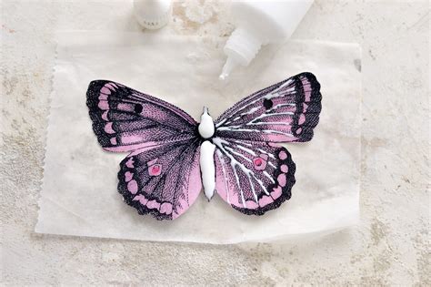 DIY Butterfly Wall Decor! - The Graphics Fairy