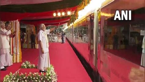 Watch Pm Modi Flags Off Keralas First Vande Bharat Express From