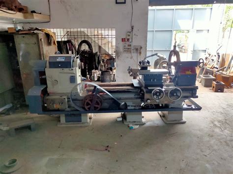 Feet Center Mm Spindal Bore Heavy Duty Lathe Machine Mm At