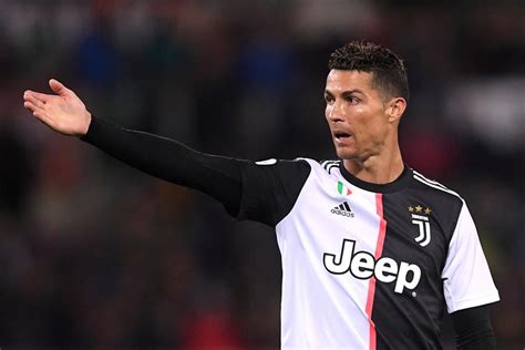 Ronaldo Y Dybala Fueron Denunciados Por No Respetar El Aislamiento Por