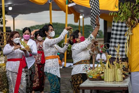 UPACARA TAWUR AGUNG KESANGA DI SEMARANG ANTARA Foto