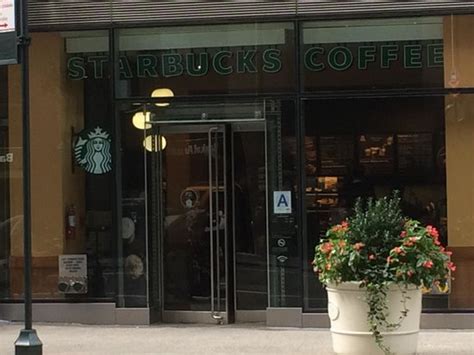 Starbucks New York City 340 Madison Ave Menü Preise And Restaurant