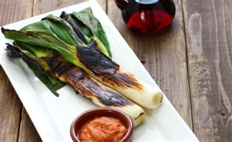 Calçots al horno receta en 5 pasos Paulina Cocina