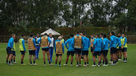 Últimas do Grêmio reforços são integrados ao elenco meia uruguaio no