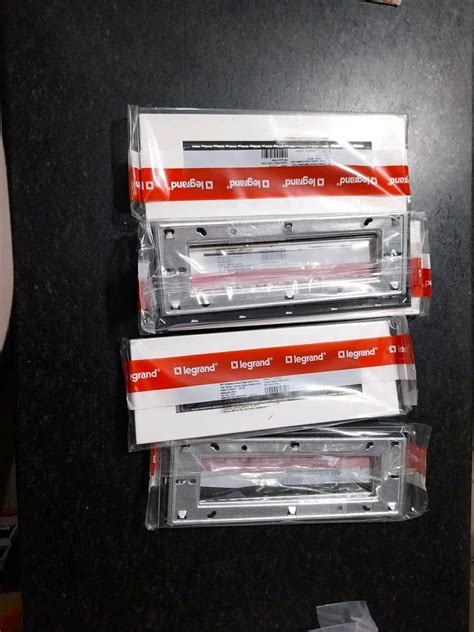 8 Modules Legrand Arteror 8m Switch Plate At Rs 209piece In Madurai