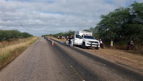 Homem De Anos Morre Ap S Ser Atropelado Por Caminh O No Interior Do