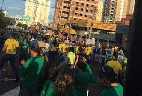 Protesto Leva Milhares De Pessoas S Ruas Da Capital Dourados News