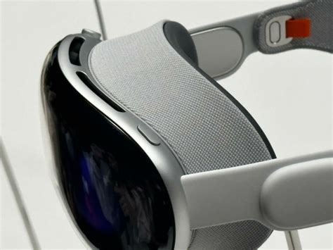 Wwdc Apple S Us Vision Pro Mixed Reality Headset Has No