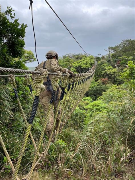 Breaking Barriers Sailor Becomes First Female Jungle Warfare Leaders