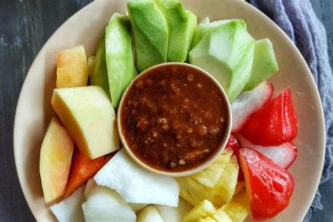 Resep Membuat Rujak Buah Santapan Pemersatu Emak Emak Saat Ngumpul