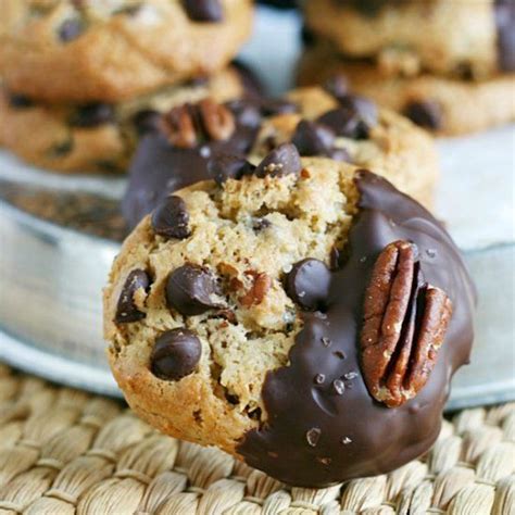 Chewy Dark Chocolate Chip Cookies Full Of Pecans And Maple Flavor Pecan Pie In A Cookie