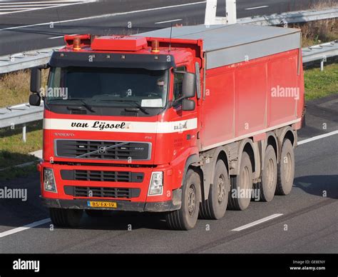 Benne Volvo Fh Banque De Photographies Et Dimages Haute R Solution