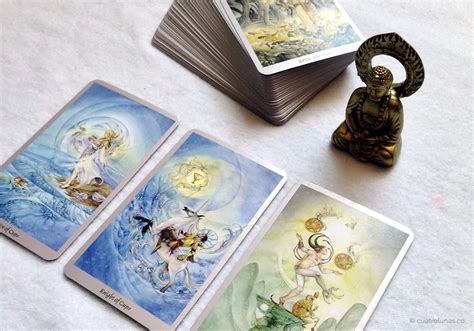 Qué es Tarot Holístico Cuatro Lunas