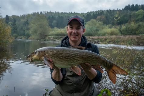 River Severn Barbel Fishing With Specimen Angler Phil Spinks