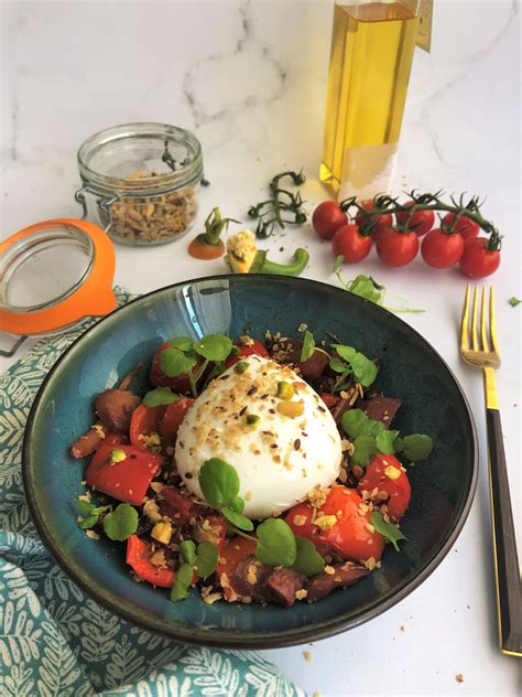 Burrata aux légumes rôtis au chorizo et granola au thym Toque de Choc