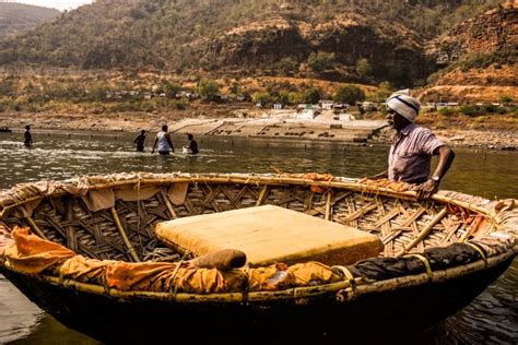 Sailing through the boundaries - A coracle ride in Srisailam - Love ...