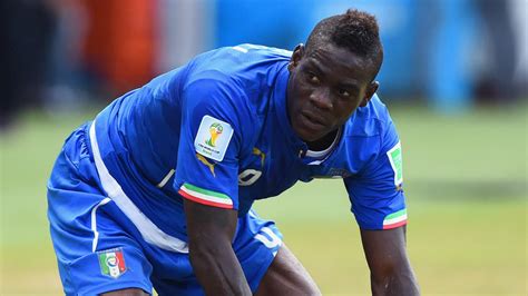 Italy Coach Di Biagio Dismisses Raiola Rage Over Balotelli Snub