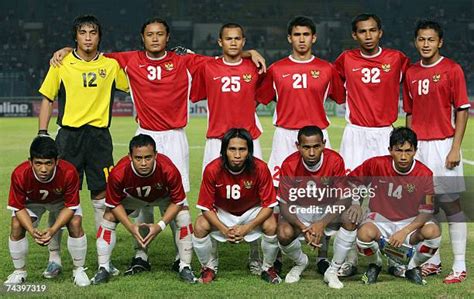 Indonesia National Football Team Photos and Premium High Res Pictures ...