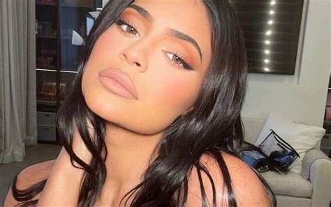 Kylie Jenner celebró sus cumpleaños con una nueva colección de labiales