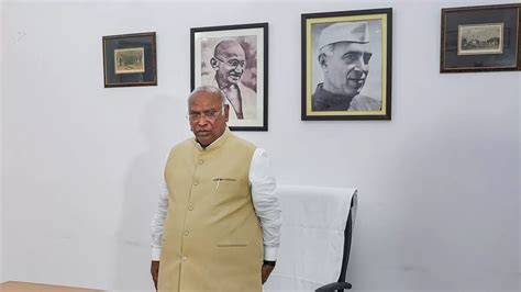 Kharge Forms 47 Member Steering Committee Retains Most From CWC