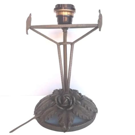 Ancien Pied De Lampe En Fer Forge Decor Floral Art Deco Obus Degue